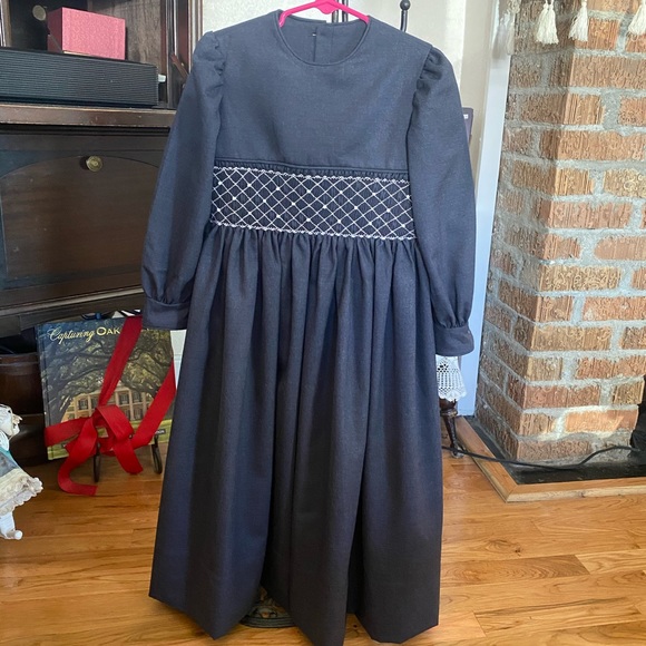 Handmade Hand smocked Girls Dress size 6/7 - Picture 15 of 16